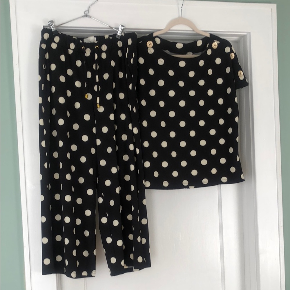 New York Laundry Black and White Polka Dot 2 pc  Set